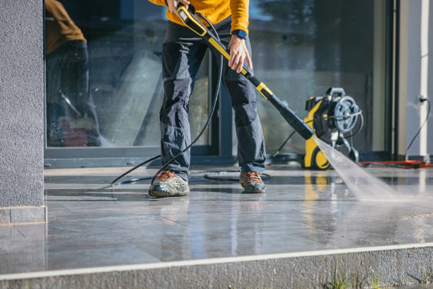 Best Deck Pressure Washing  in Crescent City, FL
