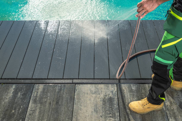 Best Garage Pressure Washing  in Crescent City, FL